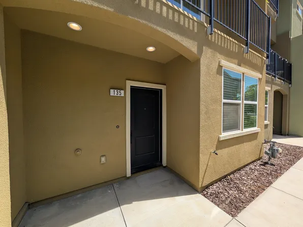 135 Bundeson Cir, Hollister, CA 95023