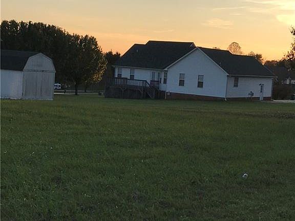 4th image of 5424 Country Hills Dr