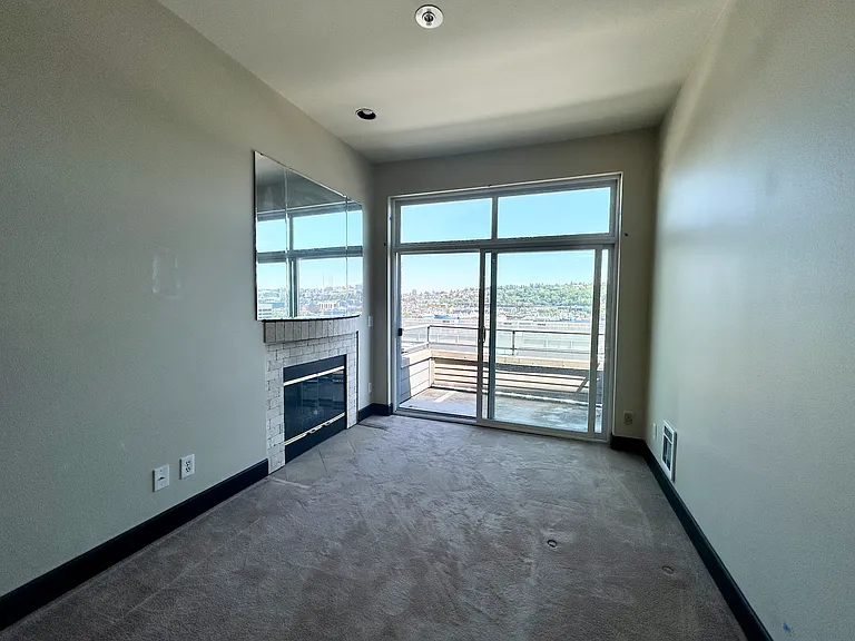 1504 Aurora Ave N #511 — Photo 7