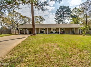 28 Fox Glen Cv, Brandon, MS 39042