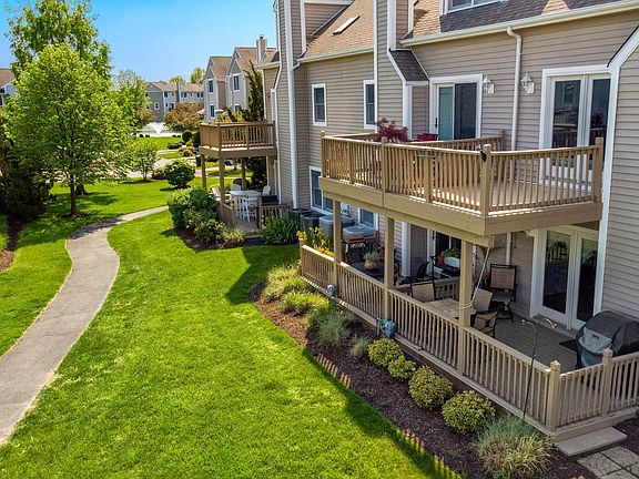 3rd image of 505 Blenny Ln #119