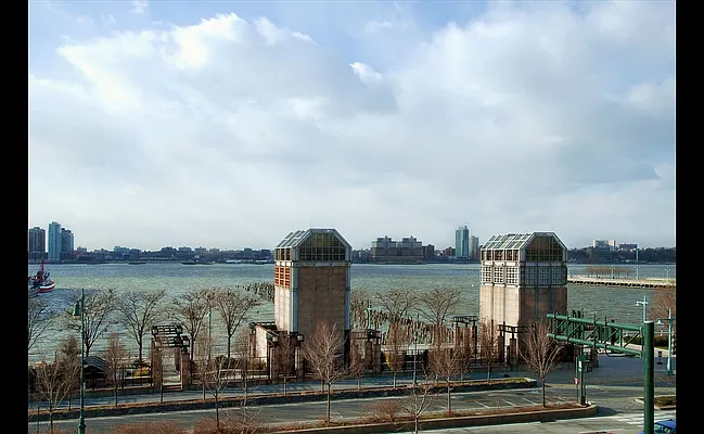 Sold by Douglas Elliman | media 23