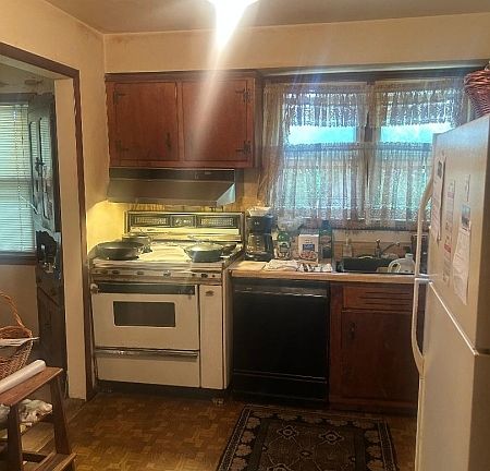 5th image of 35 Garside Pl