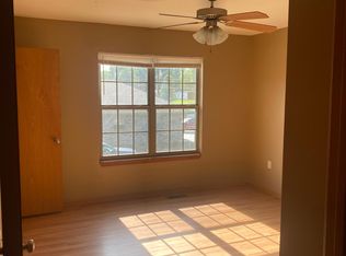 4 Iris Dr #B, Greenbrier, AR 72058