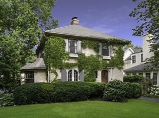 26 S June Ter, Lake Forest, IL 60045