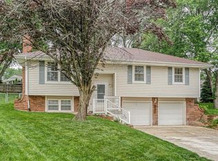 5912 NW Klamm Dr, Kansas City, MO 64151