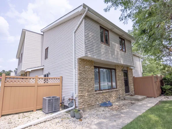 229 E Woodlawn Rd, New Lenox, IL 60451