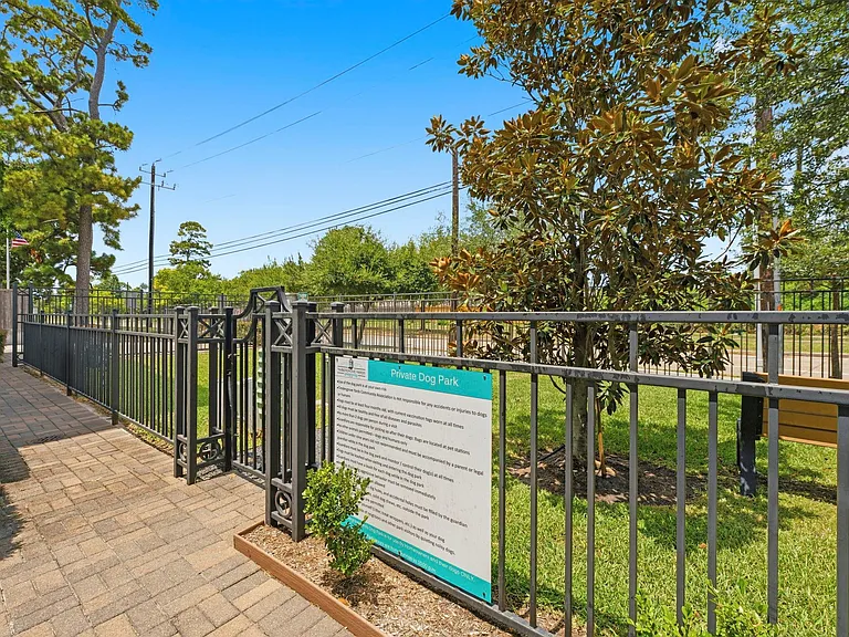 1047 Timbergrove Yards Ln — Photo 38