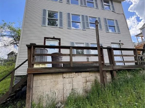 861 Koehlar Ave, Donora, PA 15033