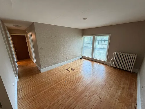 116 Lexington Pkwy N Photo 1