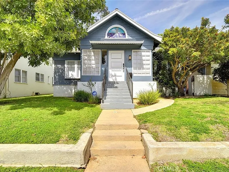 757 N Loma Vista Dr — Photo 1