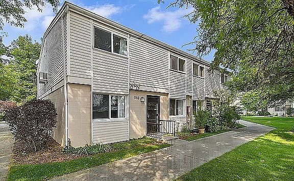 Lovely complex grounds 