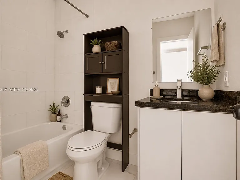 5731 NE 18th Ave #2 — Photo 8