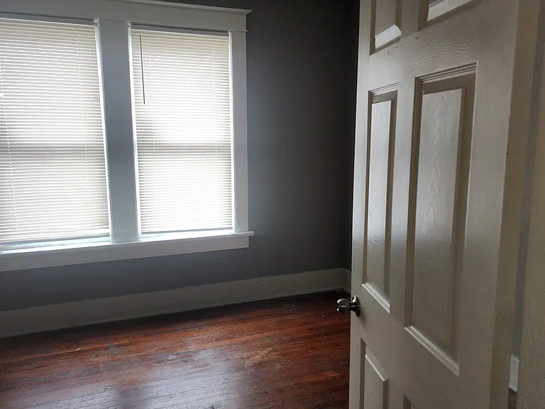 1066 Greenlaw Ave #1 — Photo 8
