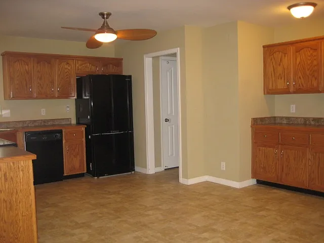 3 bed, 2.0 bath, 1542 sqft, $1,790 — Photo 3