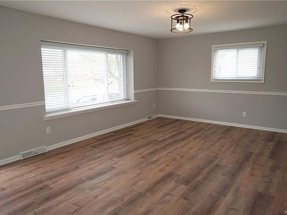 4th image of 6225 Gatesgreen Dr