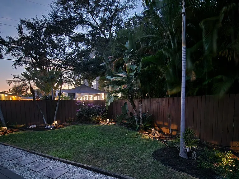 1207 NE 12th Ave #1 — Photo 24