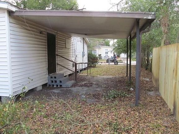 3rd image of 1756 Broadway Ave