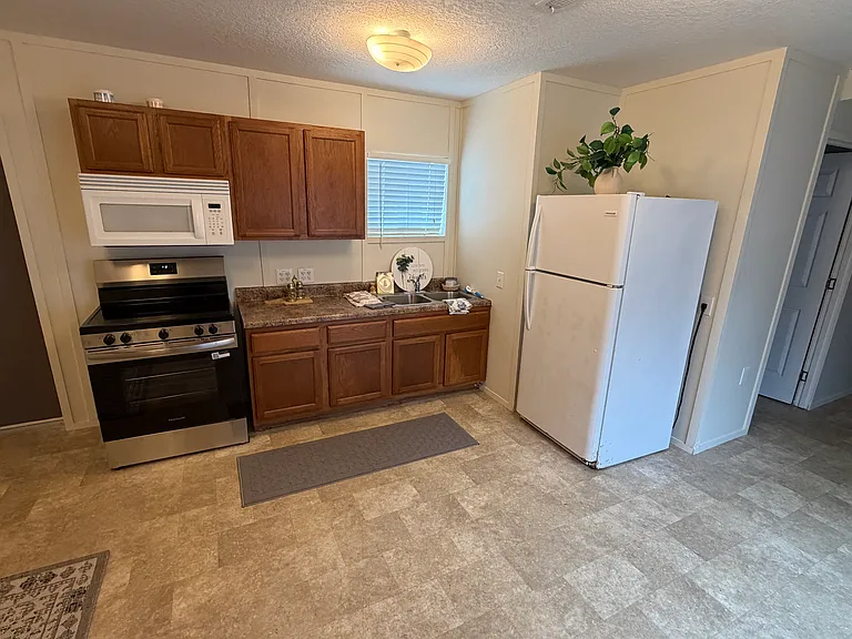 8107 Caminitti Ln #C — Photo 5