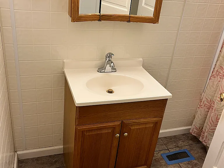 208 Price St — Photo 15