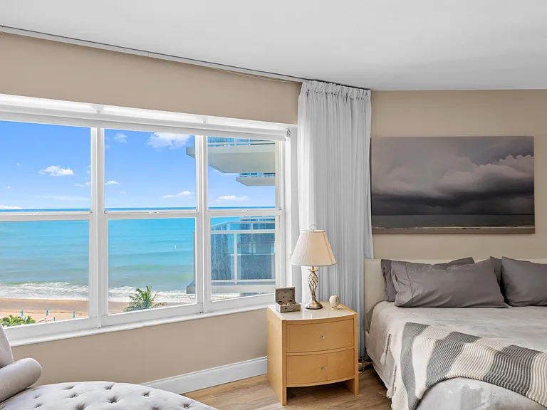 3700 Galt Ocean Dr #702 — Photo 7