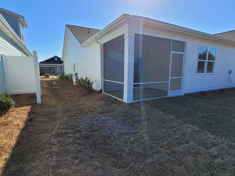 7136 Foxhollow Ln — Photo 30