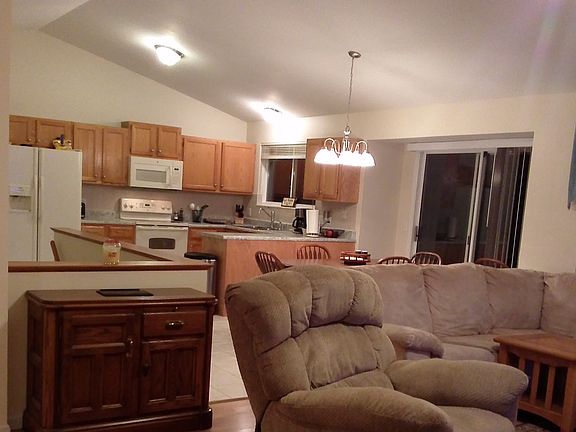 Light/Airy Open Floor Plan