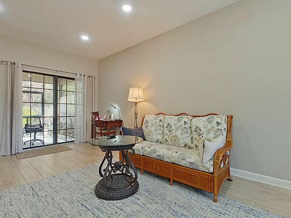4th image of 48 Hillcrest Dr