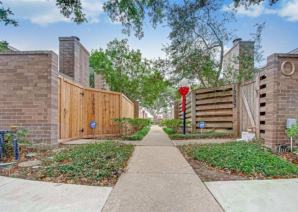 1st image of 13931 Hollowgreen Dr #2