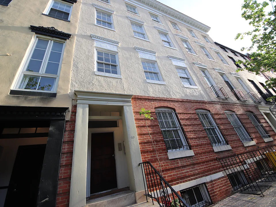 19 E Centre St #1