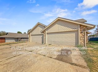 7206 Kings Manor Ct, Oklahoma City, OK 73132