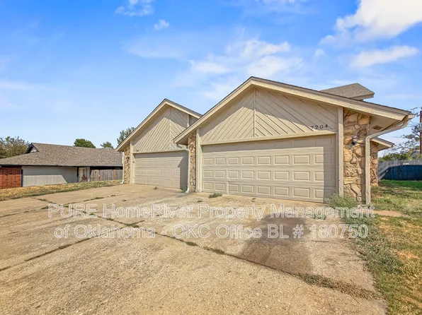 7206 Kings Manor Ct, Oklahoma City, OK 73132