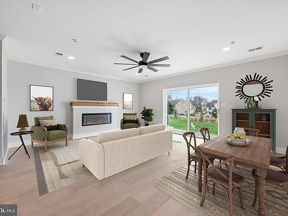 5th image of 447 Greenridge Rd