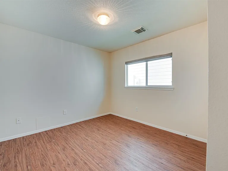 6129 Lone Prairie Way — Photo 23