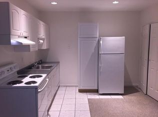 205 Chapin St APT 2B, Southbridge, MA 01550