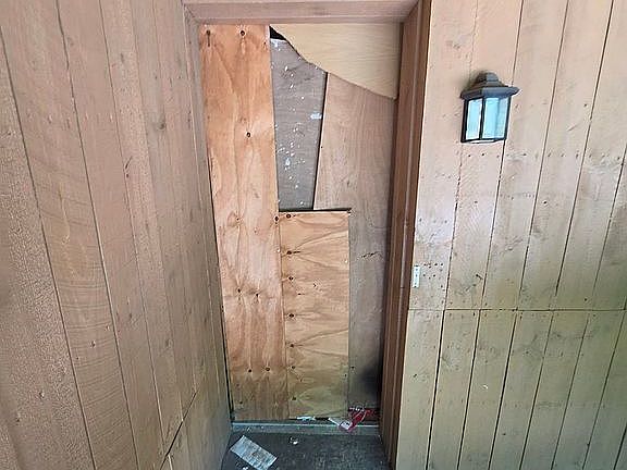 5th image of 1307 Labelle Ave