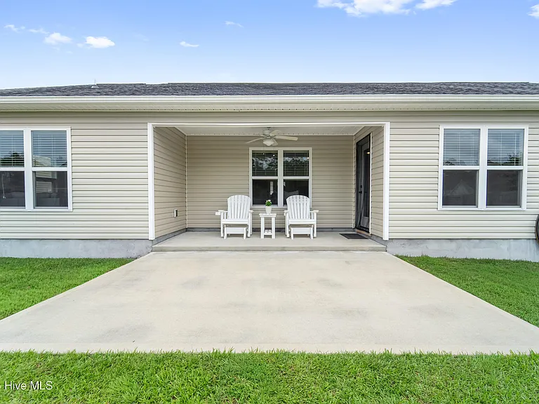242 Legacy Ln — Photo 33