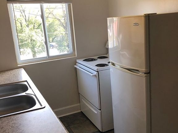 2nd image of 1927 Central Ave APT D24