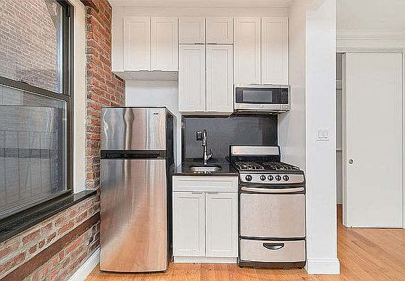 2nd image of 517 W 161st St APT 44