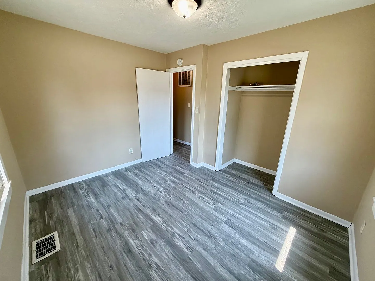2 Bedroom House! — Photo 4