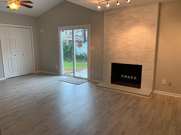 3rd image of 644 Royal Palm Dr