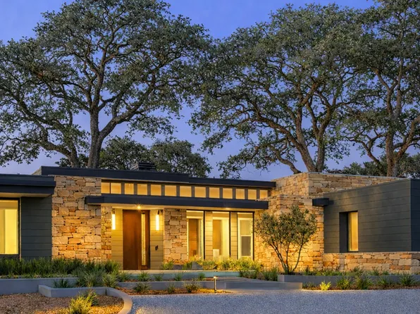 1445 School House Rd, Santa Barbara, CA 93108