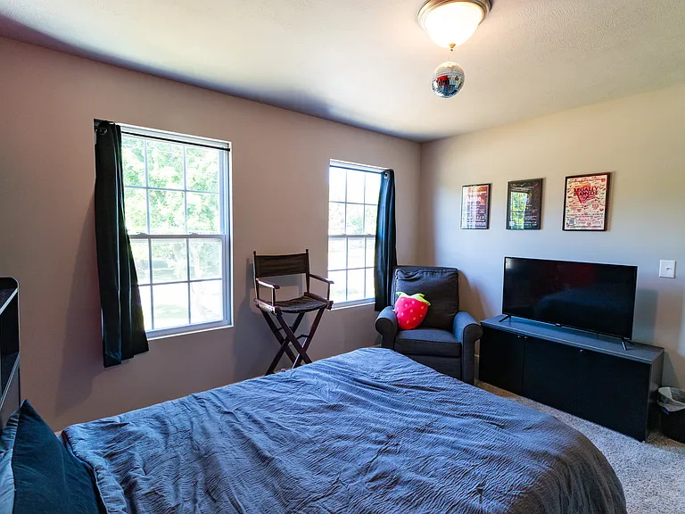 25091 Front Ave — Photo 21