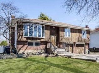 2031 Shaw Dr, Merrick, NY 11566