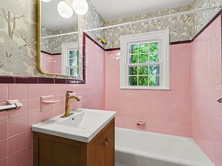 490 Lynnhaven Dr SW — Photo 14
