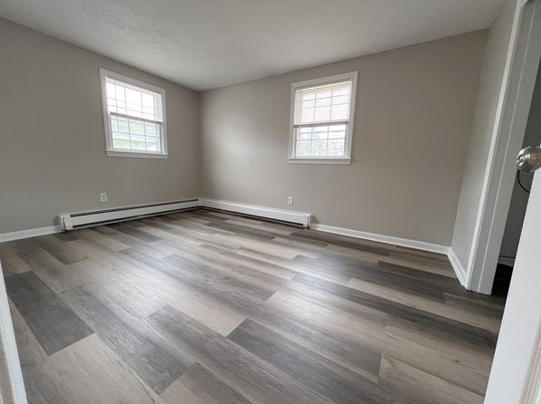 5 Meisner Cir APT 26, Salem, NH 03079