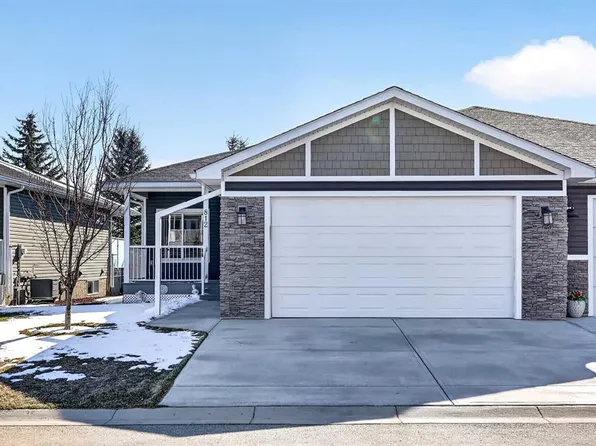 812 W Stone Dr, Carstairs, AB T0M 0N0