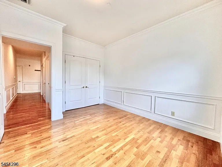 1677 Springfield Ave #13 — Photo 25