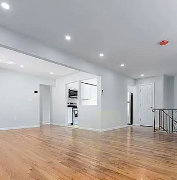 2nd image of 73-15 170th St #2