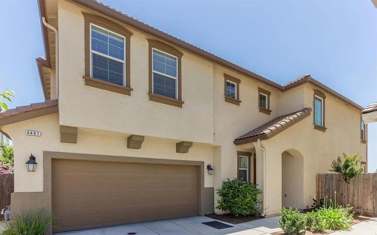 4441 W Pinsapo Dr photo 1